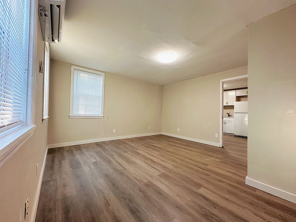 1st image of 1820 Leland St APT A