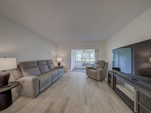 3rd image of 2693 Emory Drive E #I