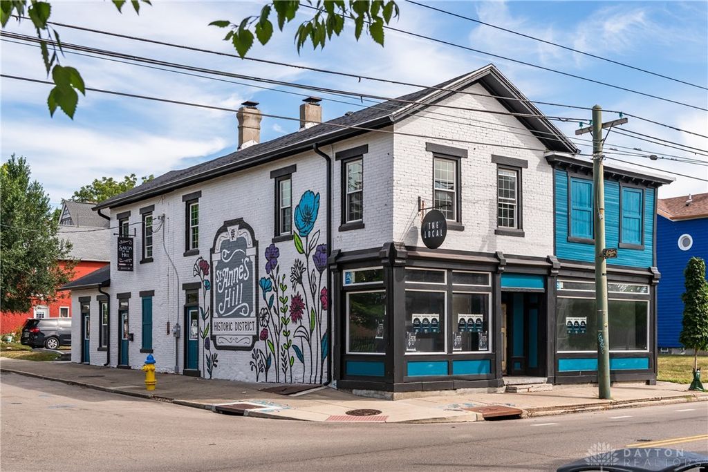 Real estate listing image