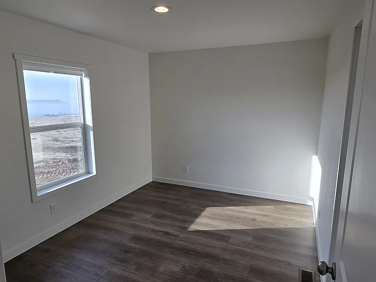 684 N Clark Heights Rd — Photo 10