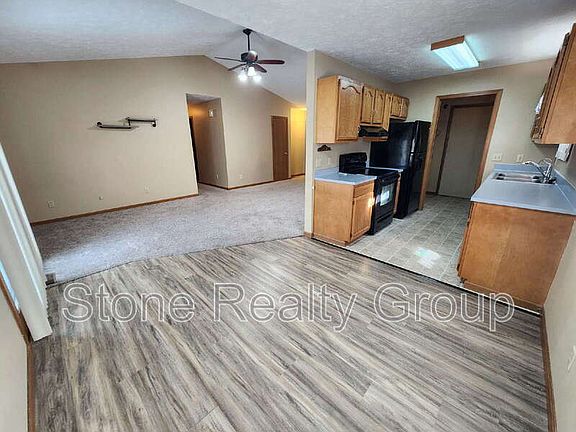 3rd image of 4391 S Hidden Way St