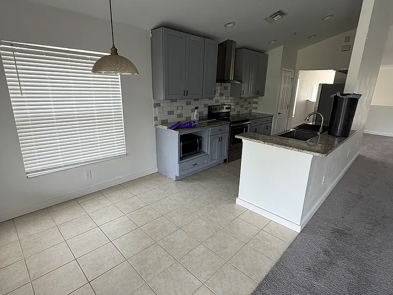 2096 Kings Palace Dr — Photo 5