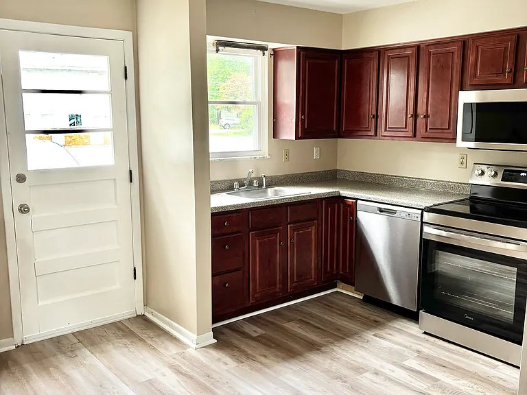 1400 Charles St #11 — Photo 1