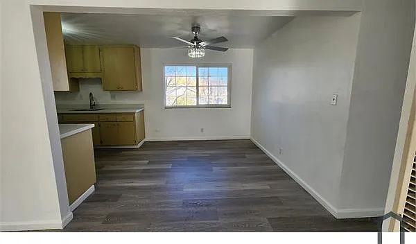 9220 Bancroft Ave #D — Photo 5
