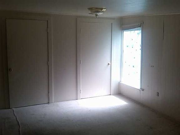3rd image of 712 Milam Ave