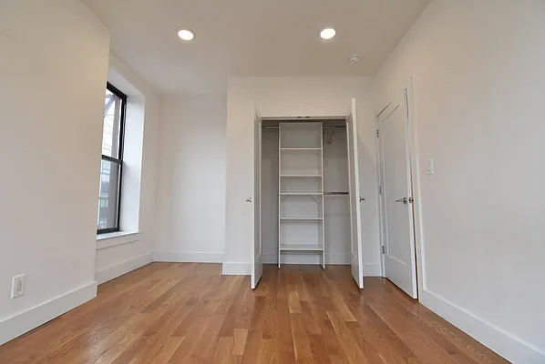 Rented by Bohemia Realty Group | media 7