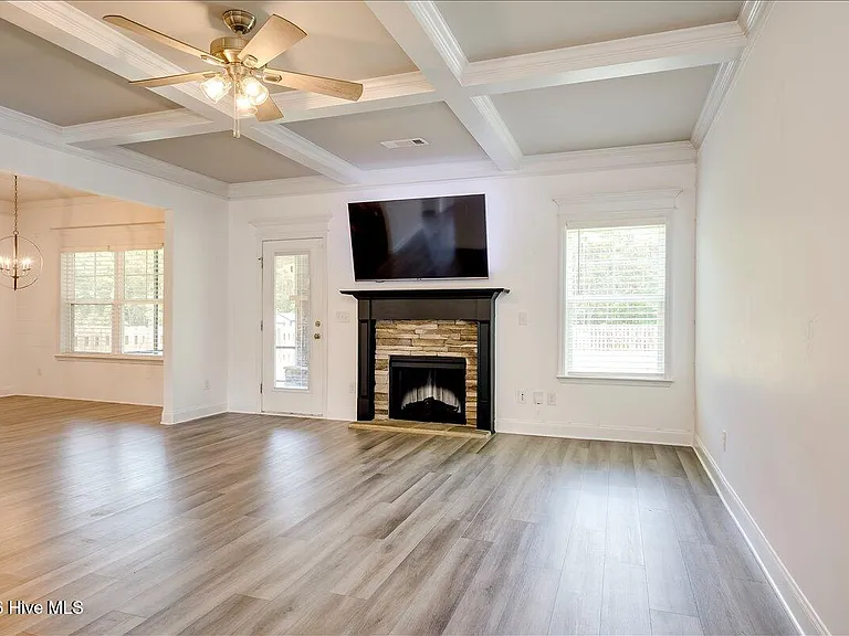 3007 Bannack Ln — Photo 6