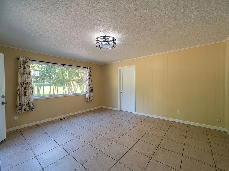 7700 SE 262nd Ave — Photo 10