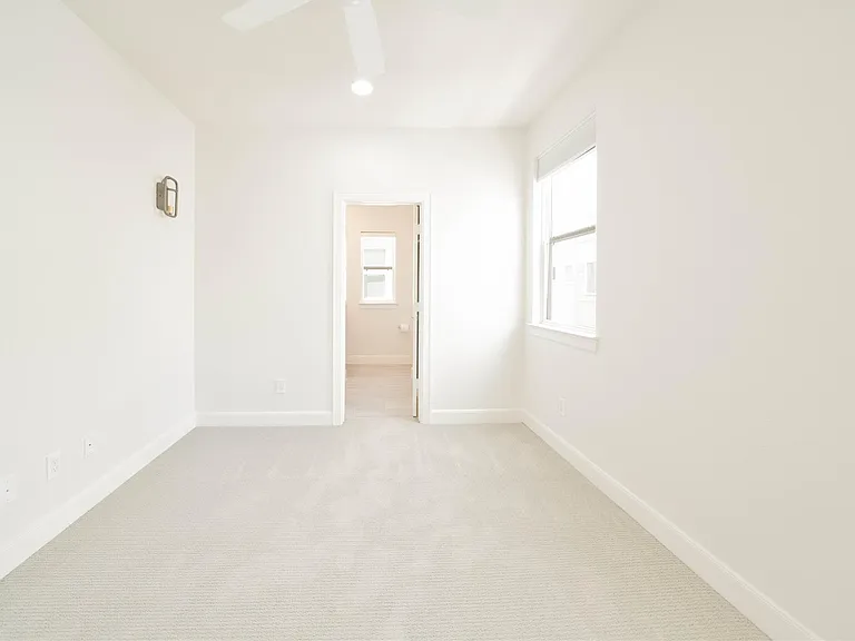 341 Eado Park Cir — Photo 8