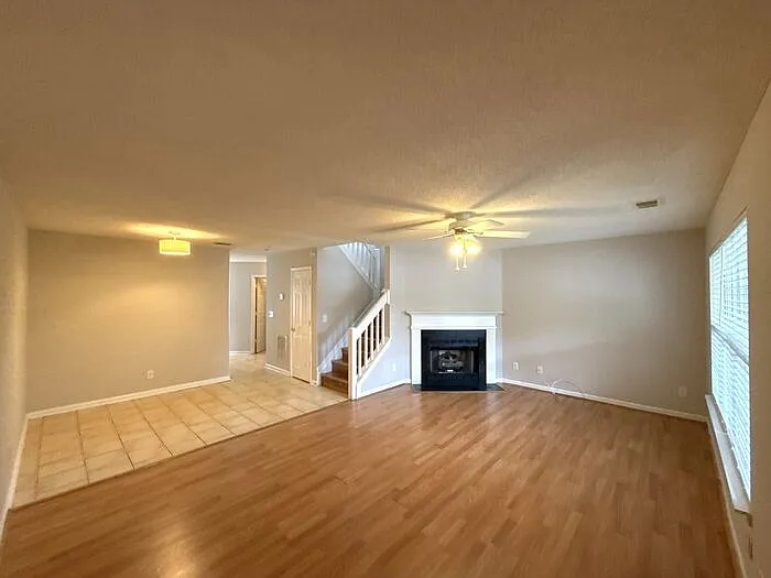 747 Mountainwater Dr — Photo 2