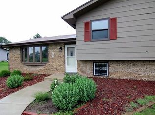 2754 Burritt Rd, Stoughton, WI 53589