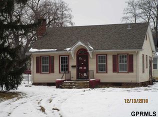 4052 Paxton Blvd, Omaha, NE 68111