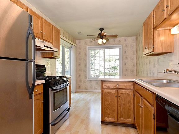 5th image of 1242 E Evergreen Dr Unit 4