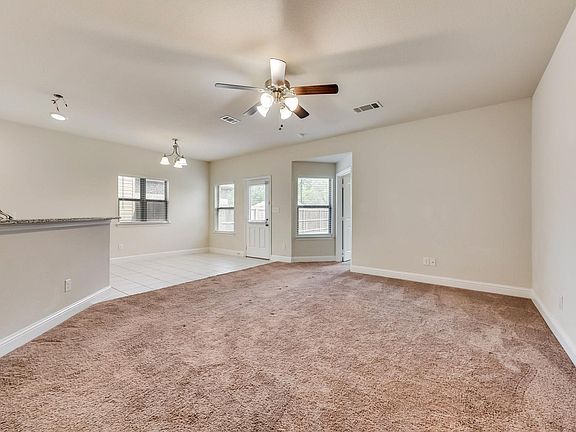 5th image of 4012 Gray Wolf Dr