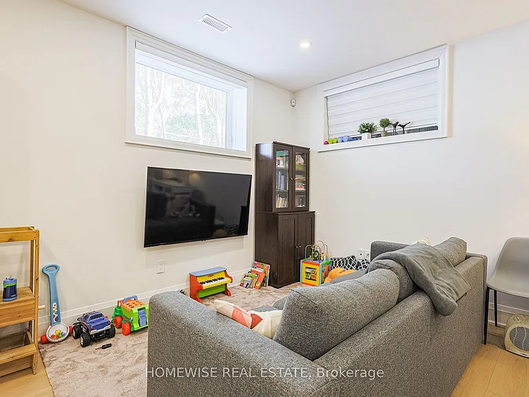 93 Gorman Park Rd — Photo 5