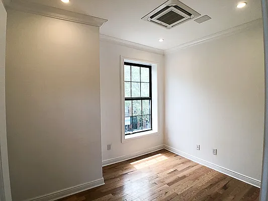 Rented by Francine Realty | media 14