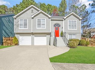 655 Durham Ridge Dr, Lilburn, GA 30047