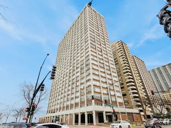 6171 N Sheridan Rd APT 2202, Chicago, IL 60660