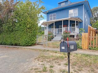 271 E 4th Ave, Sutherlin, OR 97479