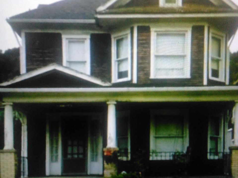 1st image of 3015 West St