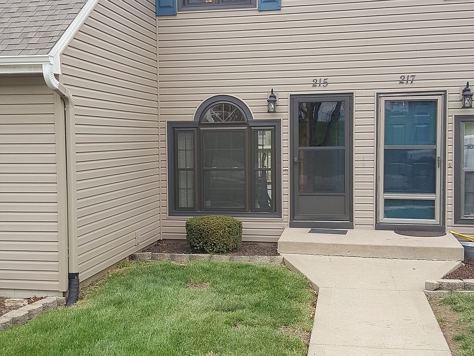 1st image of 215 Stonebridge Ln