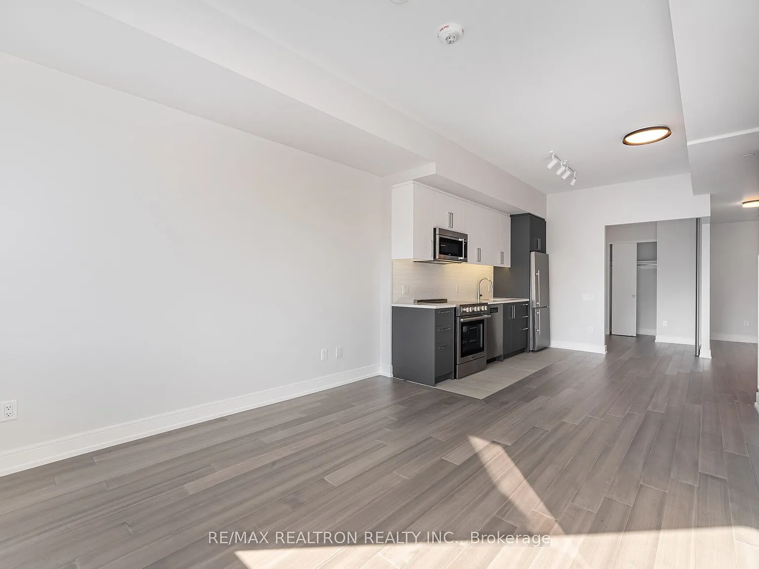 2 bed, $3,545 — Photo 4