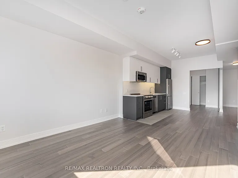 664 Spadina Ave #509 — Photo 4
