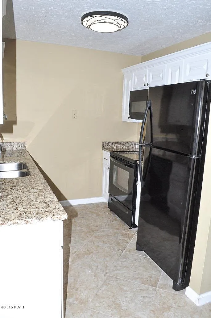 2 bed, 1.5 bath, 1007 sqft, $1,450 — Photo 2