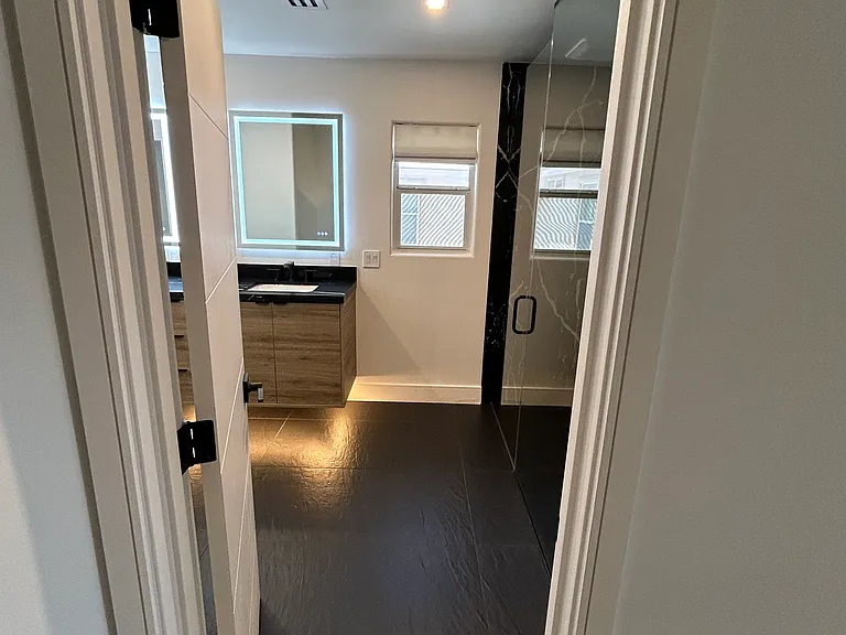 10671 Cherry Ridge Ct — Photo 36
