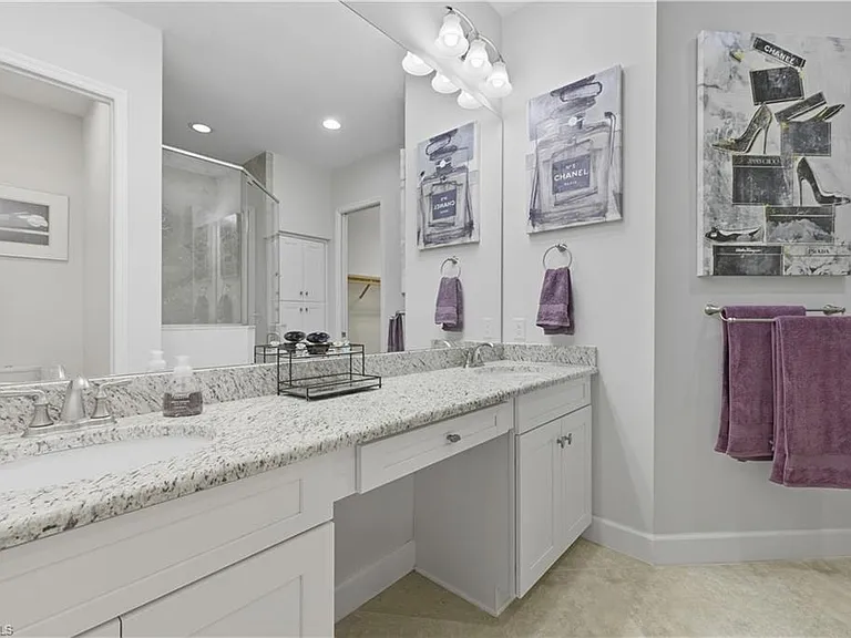 9475 Isla Bella Cir — Photo 27