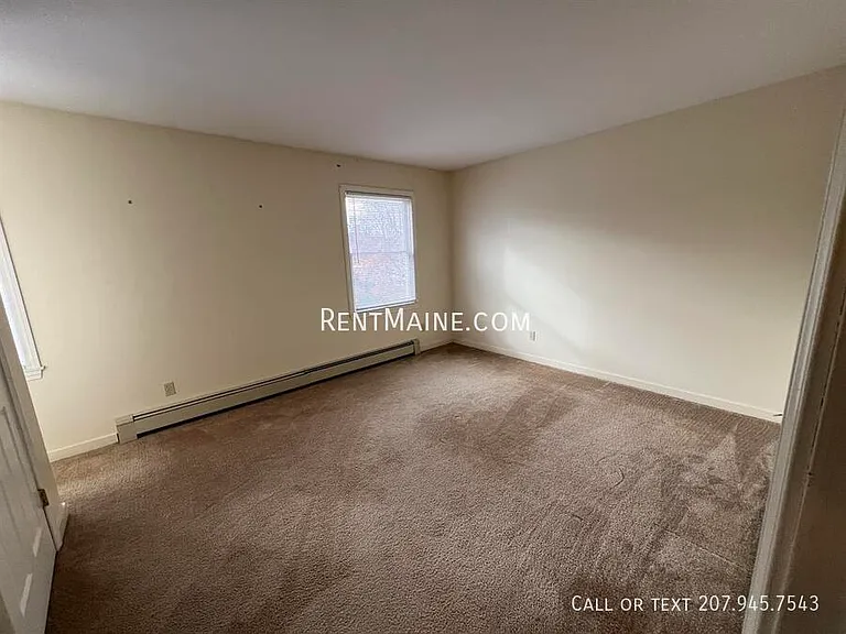 71 Valley View Ln #B — Photo 4