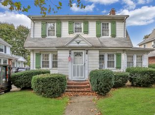 3 Ontario Rd, Floral Park, NY 11001