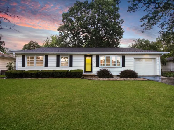 236 Oak Dr, Atwood, IL 61913