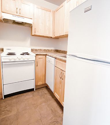 5th image of 440 E 88th St APT 5D