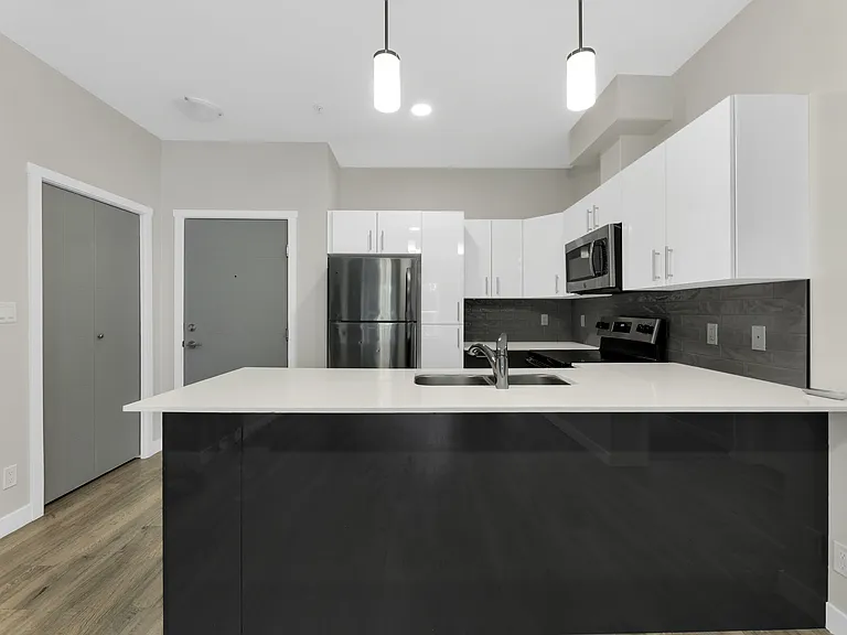 1060 Goldstream Ave — Photo 1