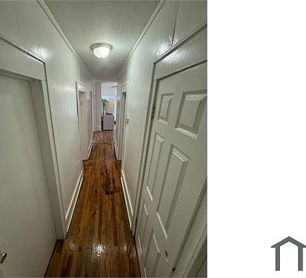 4th image of 25 Henderson Ave APT 1