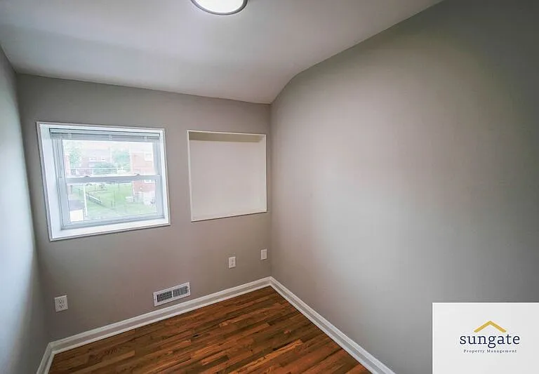 3427 N Point Rd — Photo 20