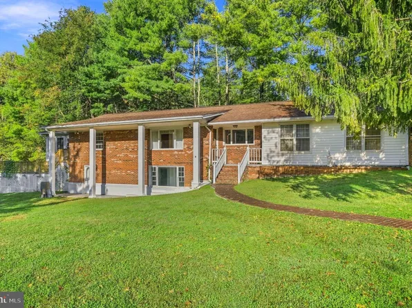 476 Dungadin Rd, Front Royal, VA 22630