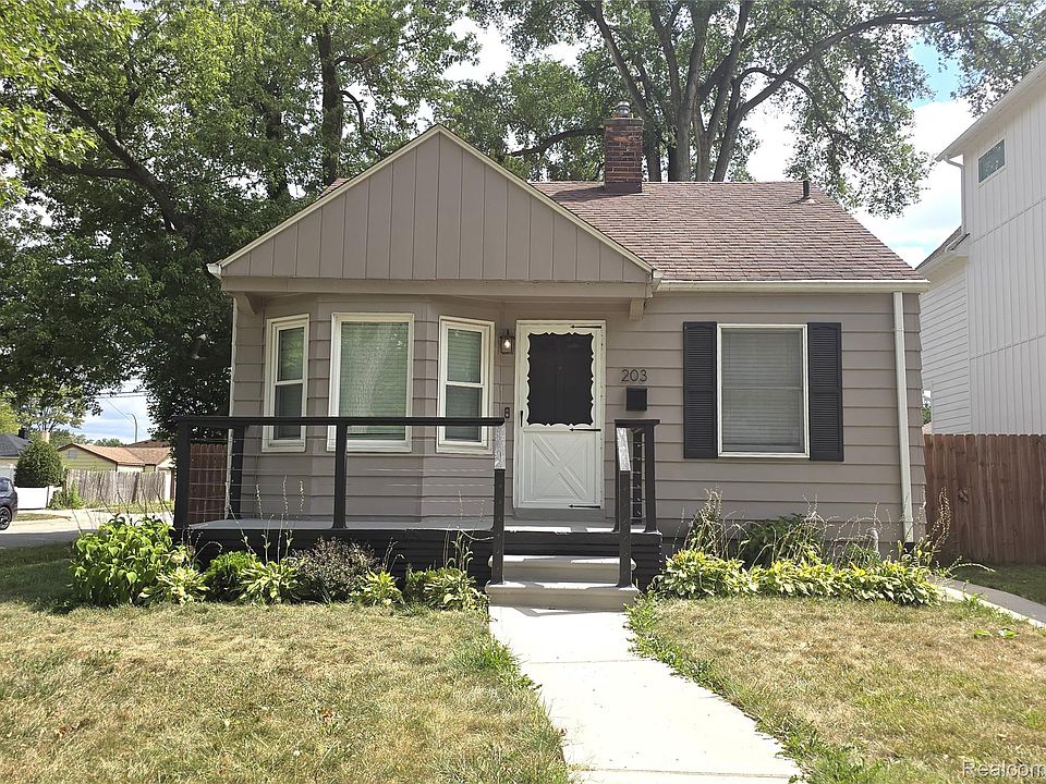 1st image of 203 S Wilson Ave