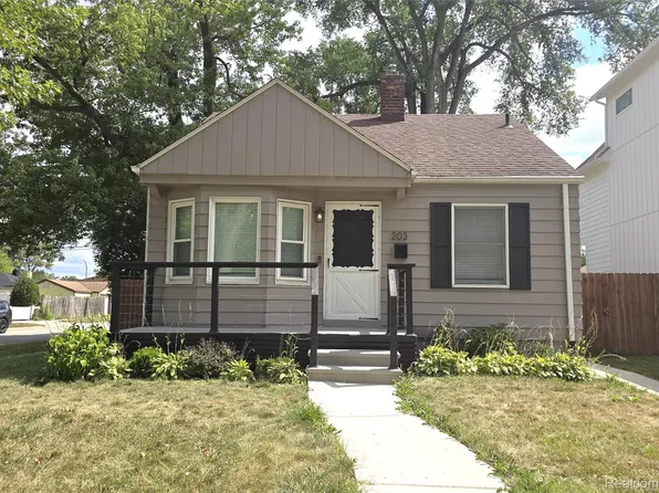 203 S Wilson Ave, Royal Oak, MI 48067