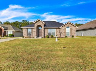 54 Spinning Wheel Dr, Wetumpka, AL 36092