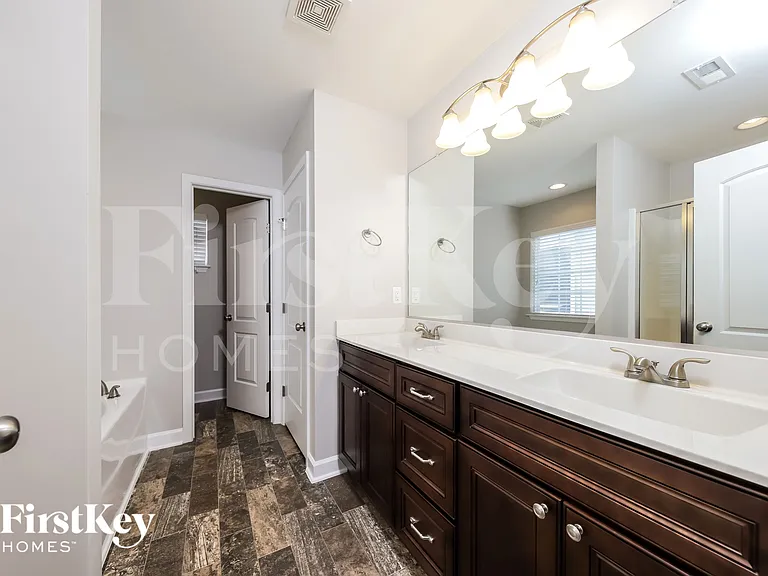 132 Bethel Oaks Ct — Photo 10