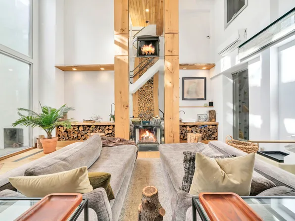 16 Minetta Lane image 3 of 29