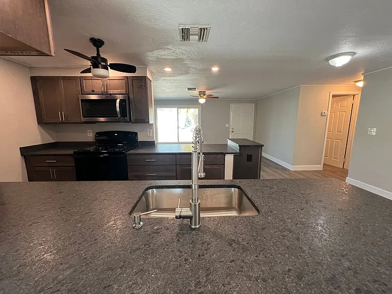 2443 Duke Ln — Photo 10
