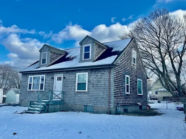 30 Clara St, New Bedford, MA 02744