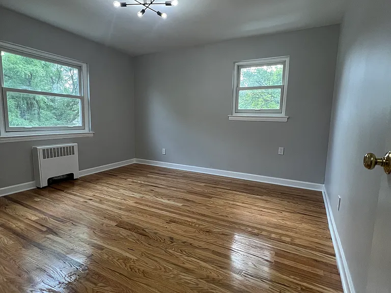 Edenwald Ave — Photo 4