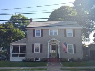 240 Park St, West Roxbury, MA 02132