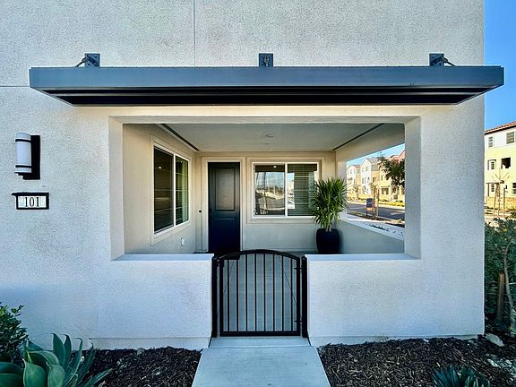 2nd image of 6114 Valencia St #101