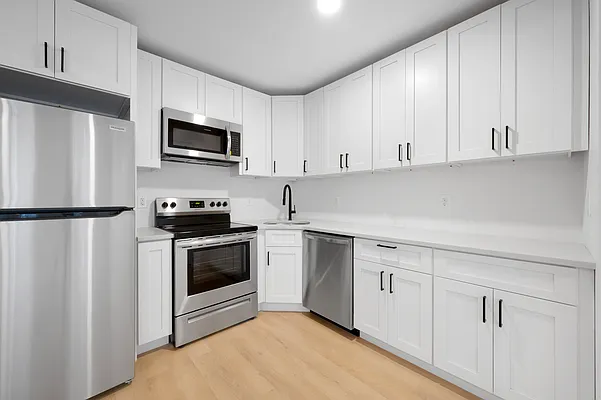 Rented by Ankor Management | media 17