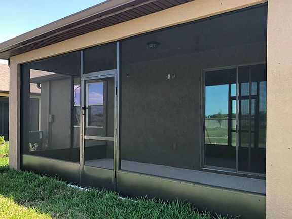 Exterior Screened-In Lanai